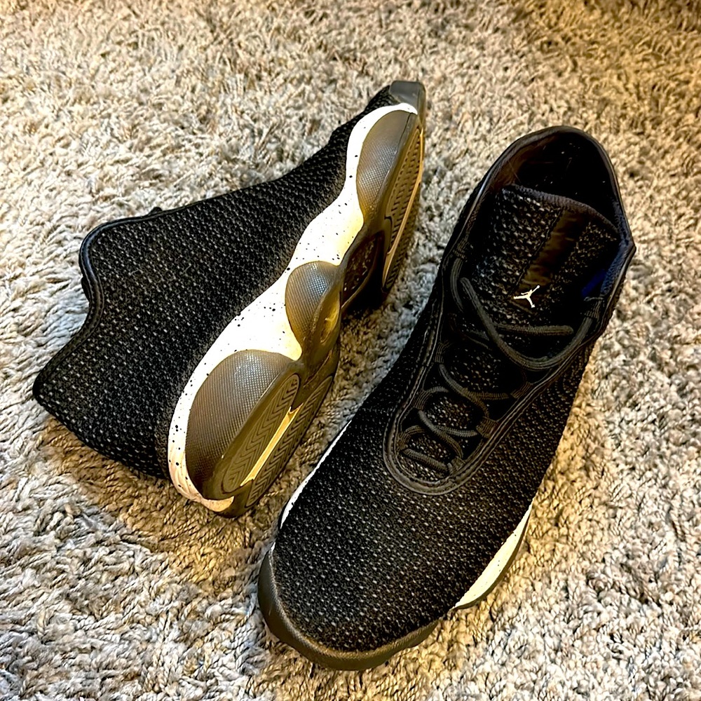 Nike Jordan Horizon Sneakers